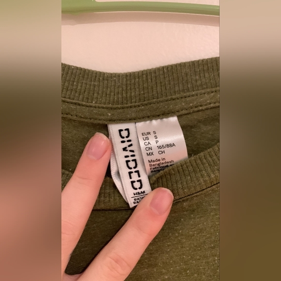 H&M Crop Top - Green - Picture 2 of 2